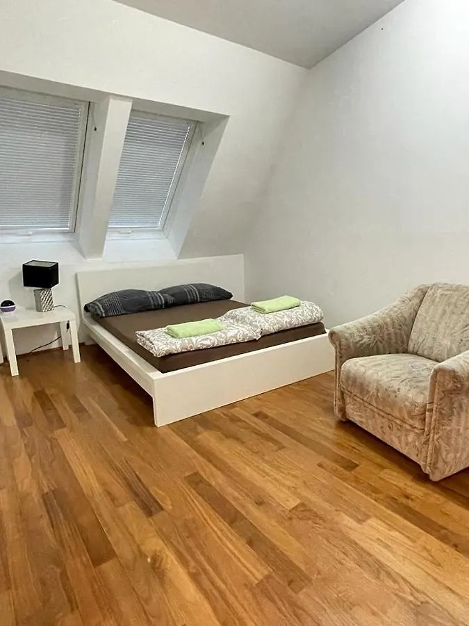 Rooftop Room 2 Viena 0*,